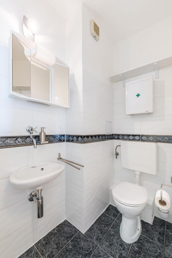 Apartments Mrs Brightside Split Extérieur photo