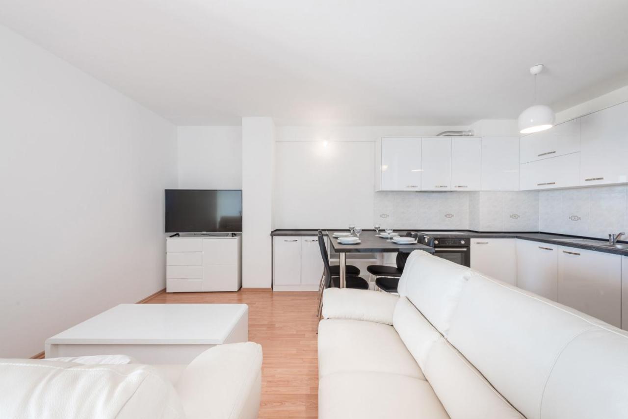 Apartments Mrs Brightside Split Extérieur photo
