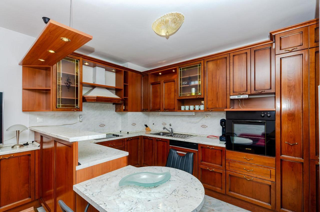 Apartments Mrs Brightside Split Extérieur photo